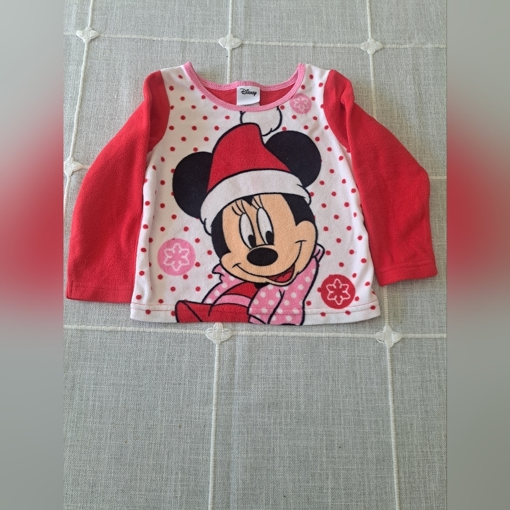 Disney Minnie Mouse Fleece Holiday Pajama Top –Size 2T
Adorable Disney fleece